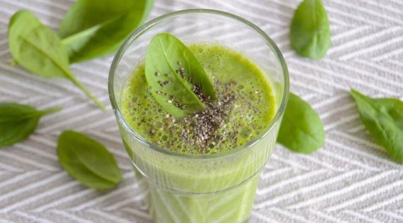 Spinat-Kiwi-Smoothie mit Cashew