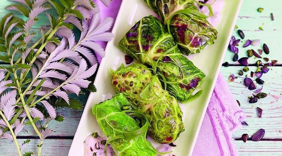 Wirsingrouladen mit grüner Sauce