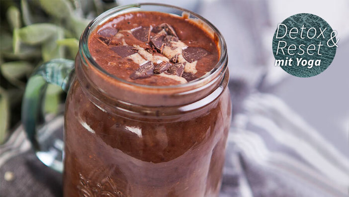 Superfood Hot Chocolate Breakfast Smoothie