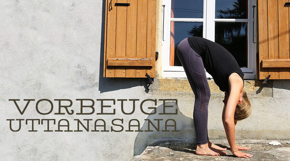Asana des Monats: Uttanasana – stehende Vorbeuge