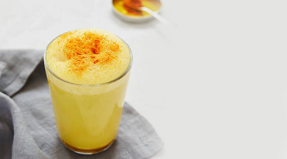 Ayurvedische Kurkuma-Milch