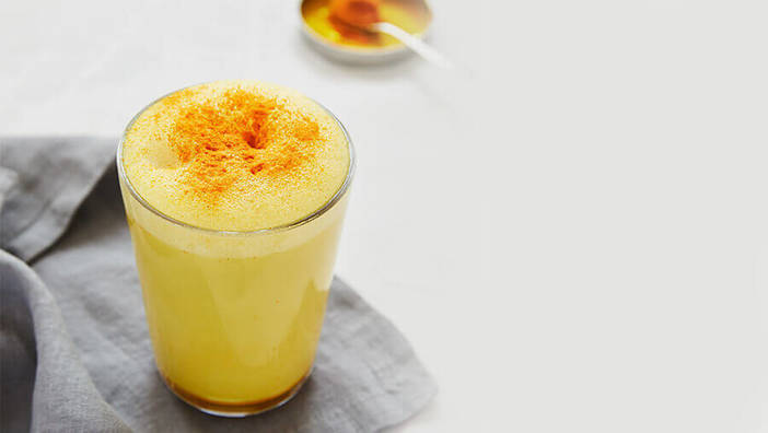 Ayurvedische Kurkuma-Milch