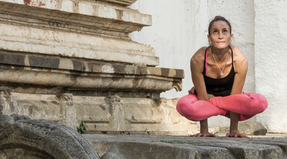 Asana des Monats: Der Hahn – Kukkutasana