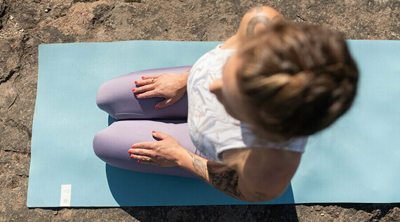 Das Kniegelenk – und wie du es mit Yoga fit hältst