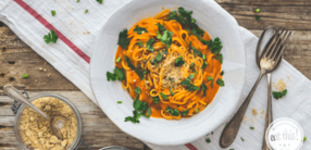 Vegane Tagliatelle mit Paprikasauce