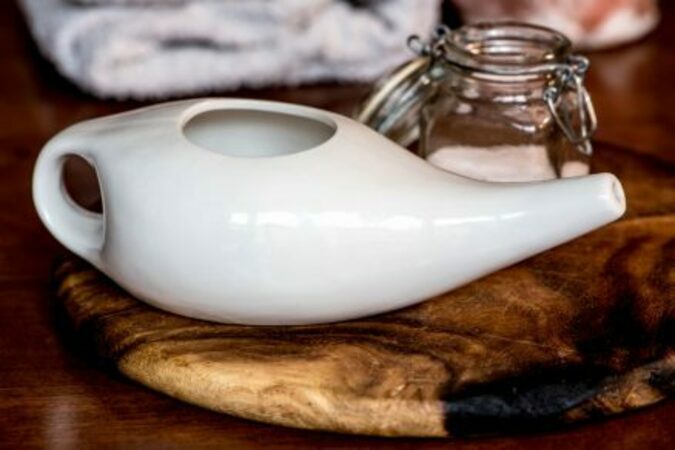 How to use a neti pot