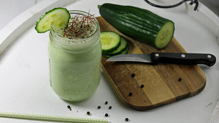 Clean Eating Rezept: Gurken-Lassi - entgiftend & wohltuend