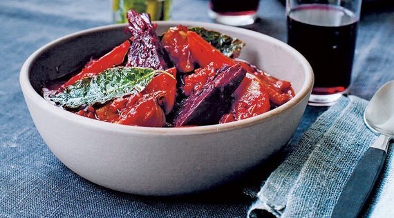 Anna Jones: Rote-Bete-Bourguignon mit Lorbeer