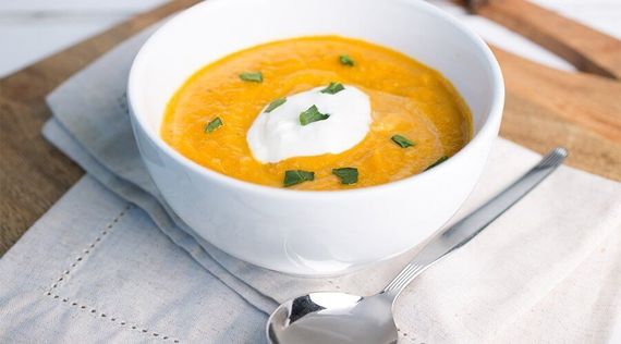 Pikante Süßkartoffel Suppe mit Kichererbsen