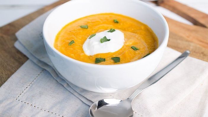 Pikante Süßkartoffel Suppe mit Kichererbsen