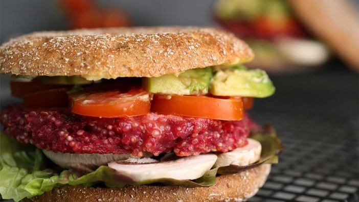 Quinoa-Burger mit Portobello-Pilz