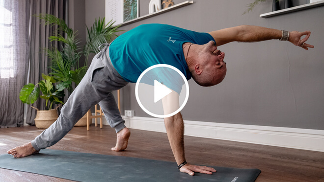 Hot Espresso Shot: Dein Yoga-Kick am Morgen – mit Valentin Alex