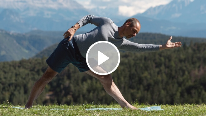 Power Yoga für Anfänger:innen – mit Timo Wahl 