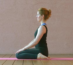 Yoga-Übung Virasana