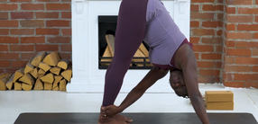 Standfestigkeit als Mama: Postnatal Yoga