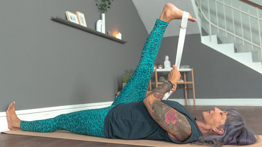 Yoga Video Faszienyoga für die Beine an der Wand