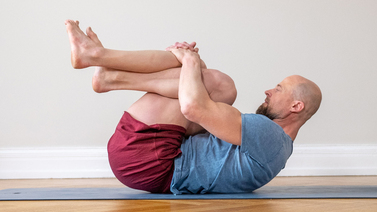 Ron Steiner Sanfte Yogapraxis für das Piriformis-Syndrom