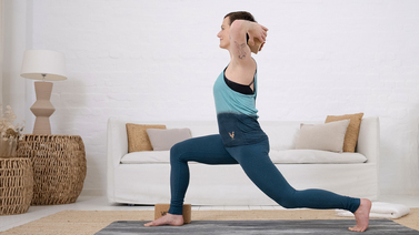 Tina Scheid Klassische Yogasequenz mit Blöcken