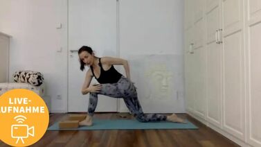 Isabel Djukanovic Rücken Yoga