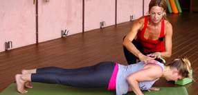 Tutorial: Chaturanga Dandasana, die Bretthaltung